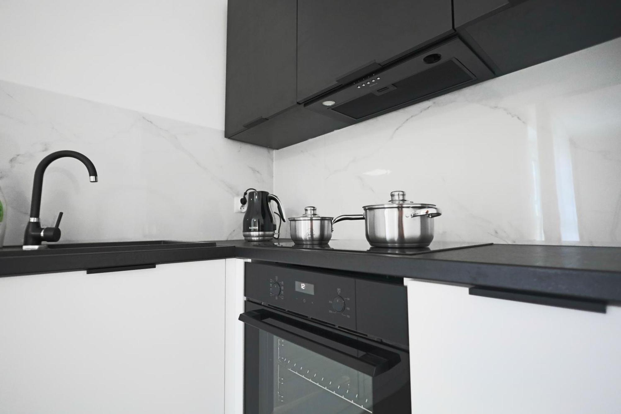 Reymonta 22 Apartamenty Ополе Экстерьер фото